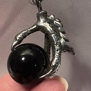 DINOSAUR/DRAGON/BIRD CLAW/TALON PENDANT W/ FAUX ROUND BLACK STONE